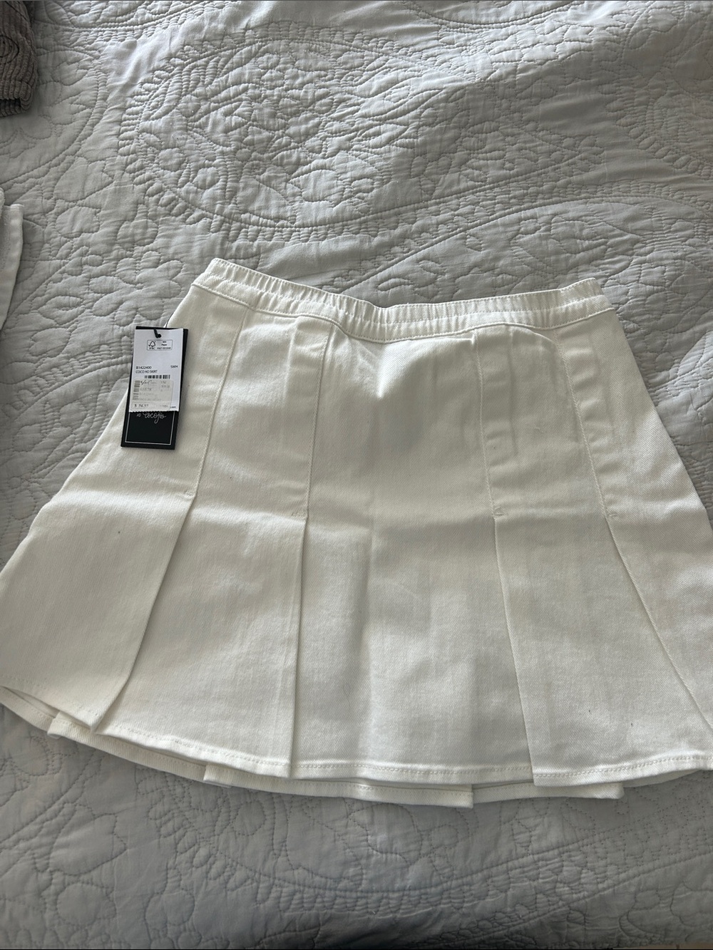Volcom Women's White Pleated Circle Skirt
